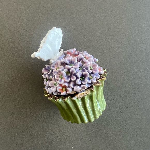 Flower Basket Trinket Box - Picture 3 of 5